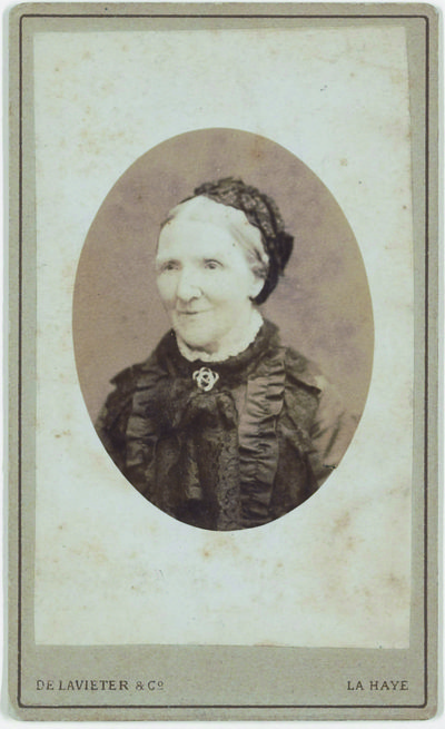 Foto van Anna van Gogh-Carbentus, Vincents moeder